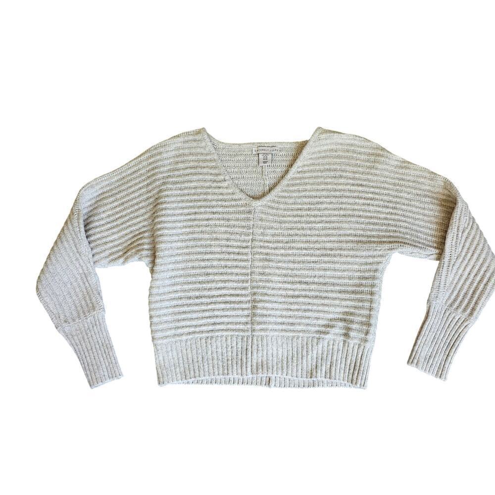 Sincerely Jules Women's Tan V-neckline Long Sleeves Cropped Sweater Size XS